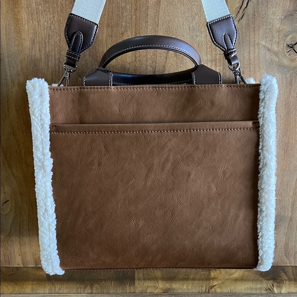 Donna Karan NYC | Medium Hadlee Tote w/ Faux Fur - Picture 4 of 12